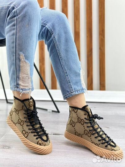 Женские кеды из натуральной кожи gucci