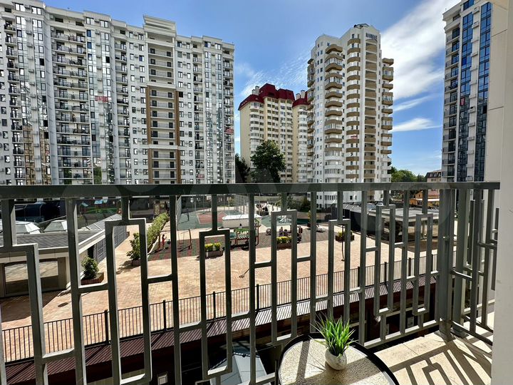 2-к. квартира, 63 м², 6/18 эт.