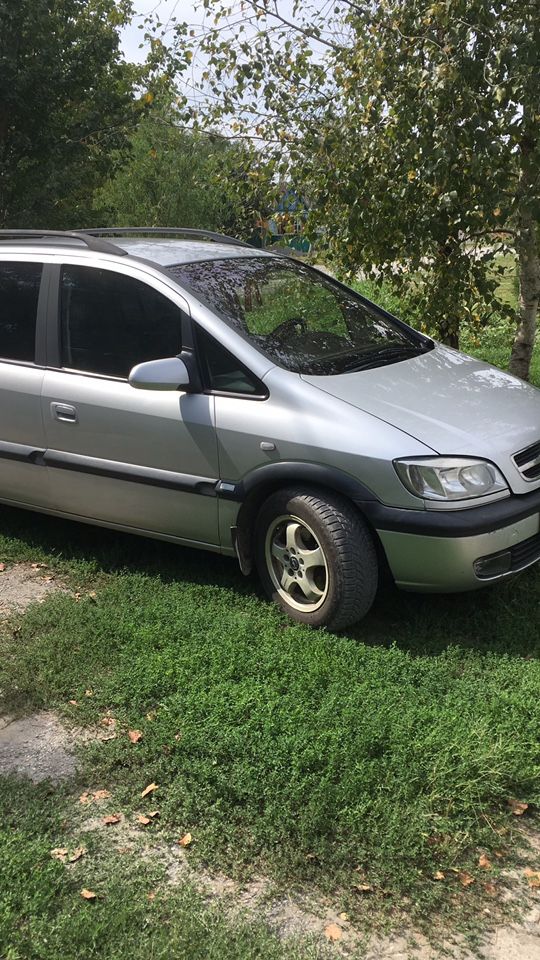Opel Zafira: фото владельца
