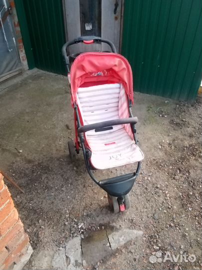 Прогулочная коляска