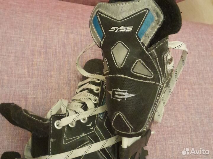 Коньки хоккейные