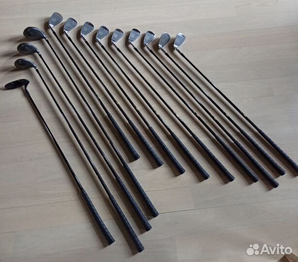 Набор клюшек для гольфа Volt