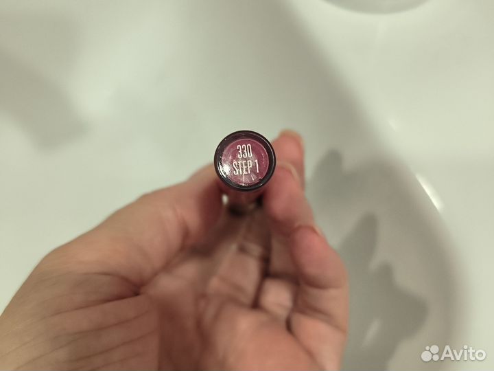 Помада макс фактор липфинити 330