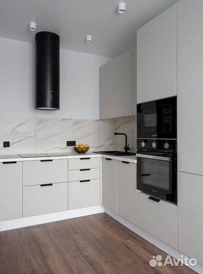 Угловая кухня в наличии