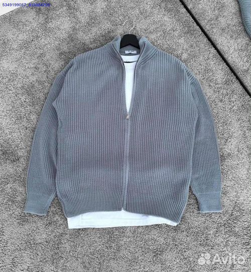 Мужской свитер с элементами Old Money