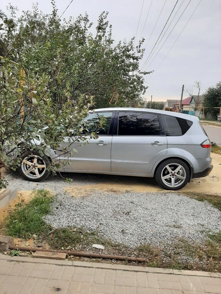 Ford S-MAX: фото владельца