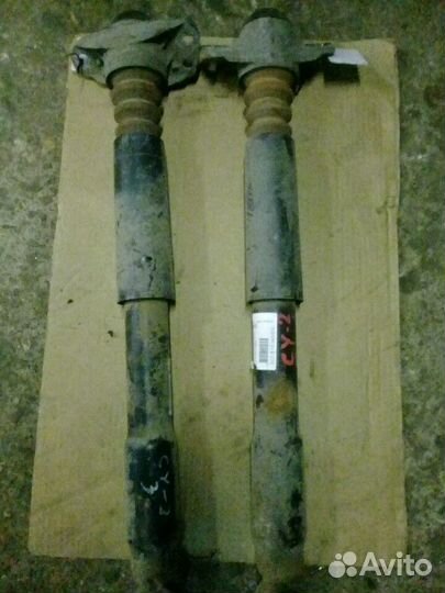 Амортизатор задний Skoda Superb 2012г