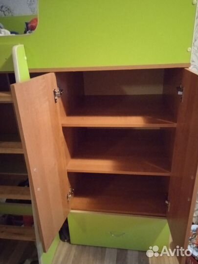 Детская кровать чердак со шкафом