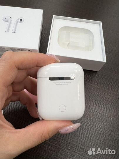 Беспроводные наушники apple airpods