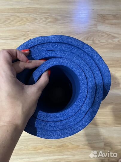 Коврик для йоги и фитнеса