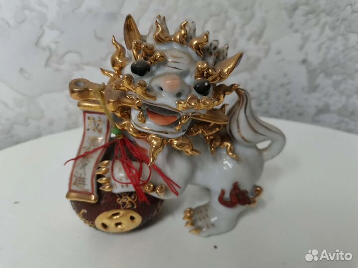 Фарфоровые статуэтки Дракон