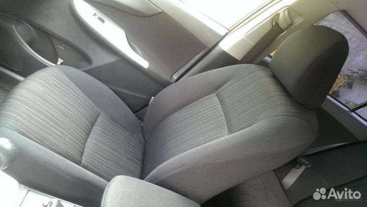 Переднее правое сидение Toyota Corolla 150