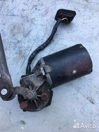 Моторчик стеклоочистителя передний Мерседес Бенз