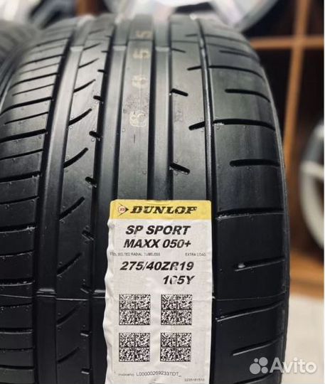 Dunlop SP Sport Maxx 050+ 245/45 R19 и 275/40 R19 102Y