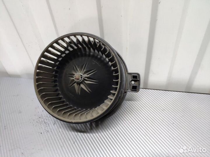 Мотор печки Kia Rio QB 1.6 G4FC 2013