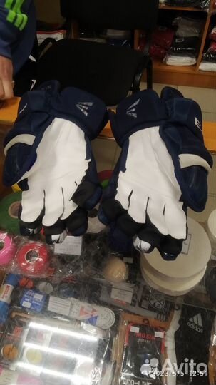 Ремонт хоккейных краг и другой экипировки, баулов