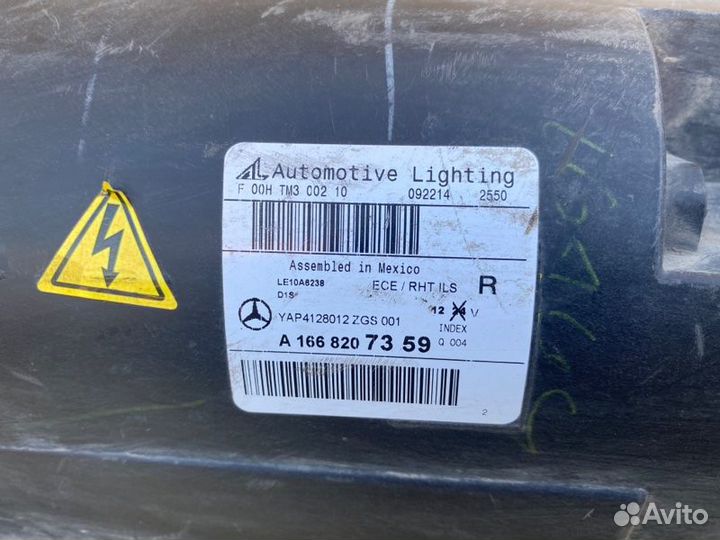 Фара ксеноновая правая Mercedes-Benz Ml W166