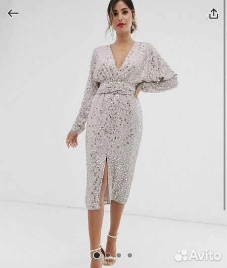 Вечернее платье с поетками