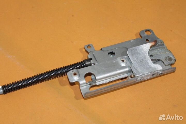 Завес (петля) левая AEG 4055260527 бу. 4643