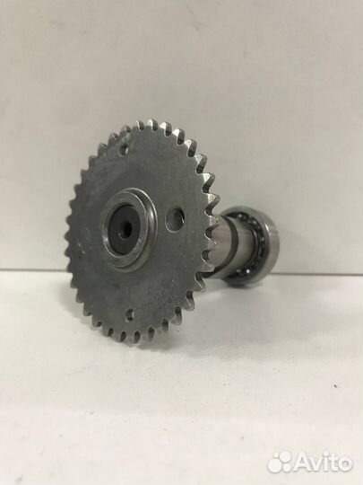 Распредвал 4Т 139QMB в сборе (подшипники, звезда)