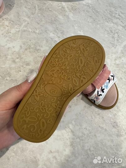 Сандалии для девочки 23 размер