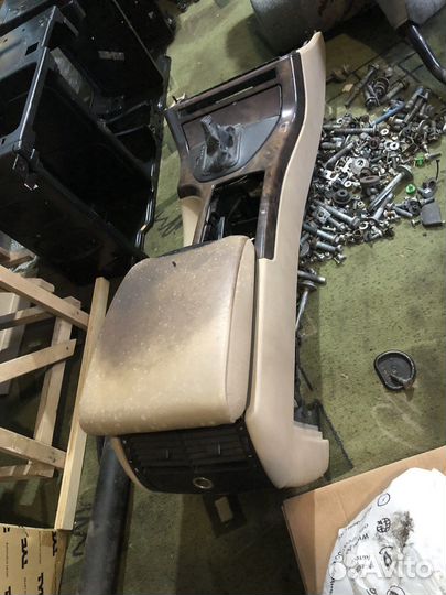 Подлокотник bmw x5 e53