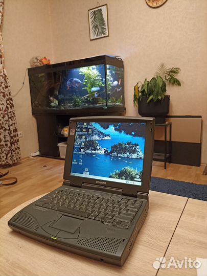 Compaq ретро ноутбук
