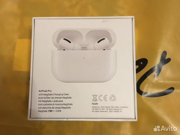 Беспроводные наушники apple airpods