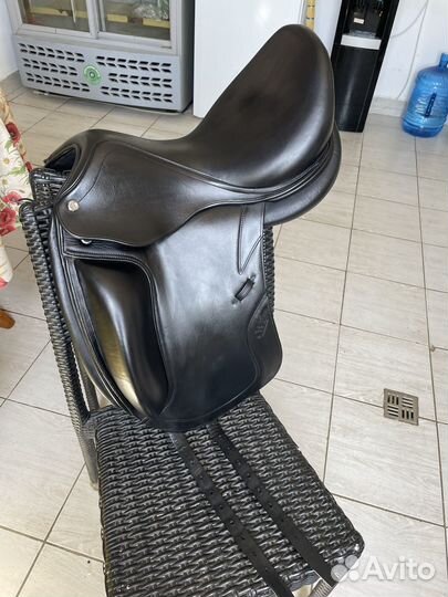 Седло для лошади