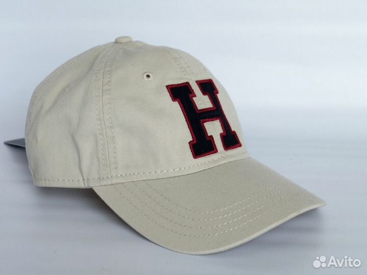 Классическая бейсболка 