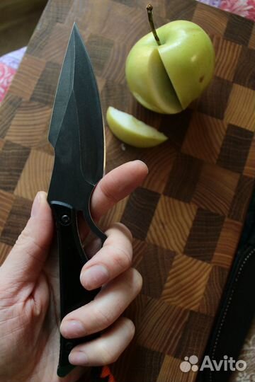 Нож кухонный с чехлом и темляком