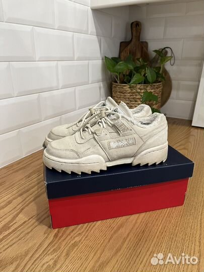 Кроссовки зимние женские reebok