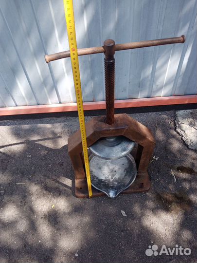 Пресс для отжима винограда