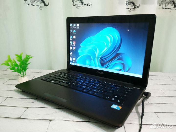 Ноутбук Asus core i3