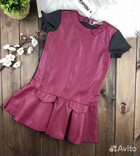 Платье экокожа на девочку 110 116 primigi