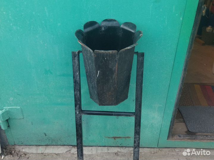 Уличная урна