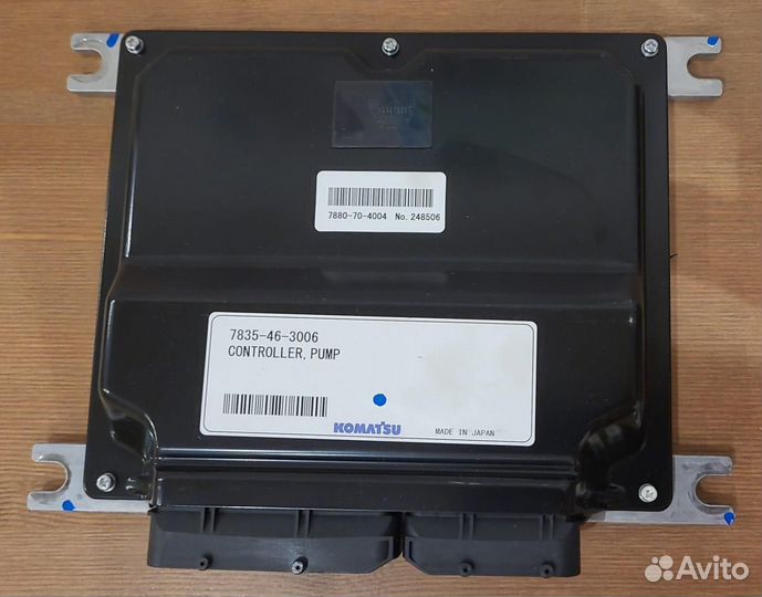 Контроллер двигателя экскаватора Komatsu PC220-8M0