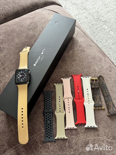 Часы Apple Watch Nike + Series 3