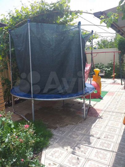 Комната 16 м² в 8-к., 2/2 эт.