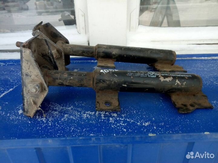 BMW 5 E34 - Кронштейн переднего бампера Б/У