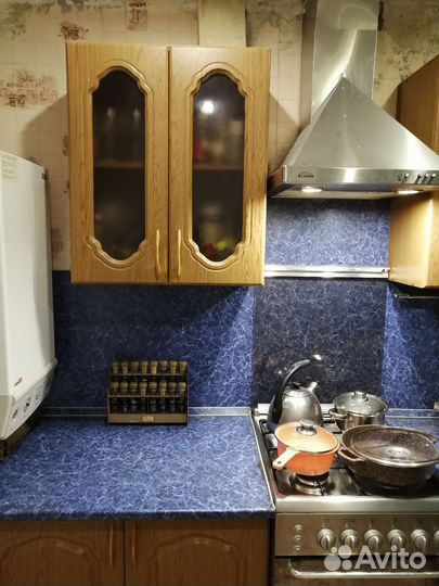 Кухонный гарнитур угловой бу для маленькой кухни