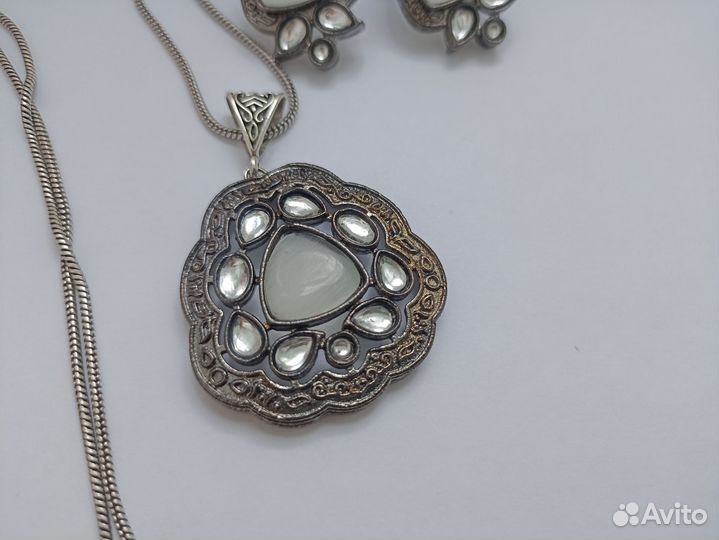 Комплект серьги и кулон индийские