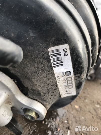 Ауди А4. вакуумный усилитель тормозов