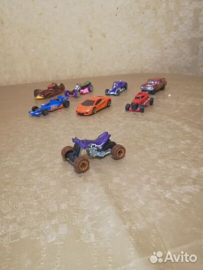 Набор моделек HotWheels