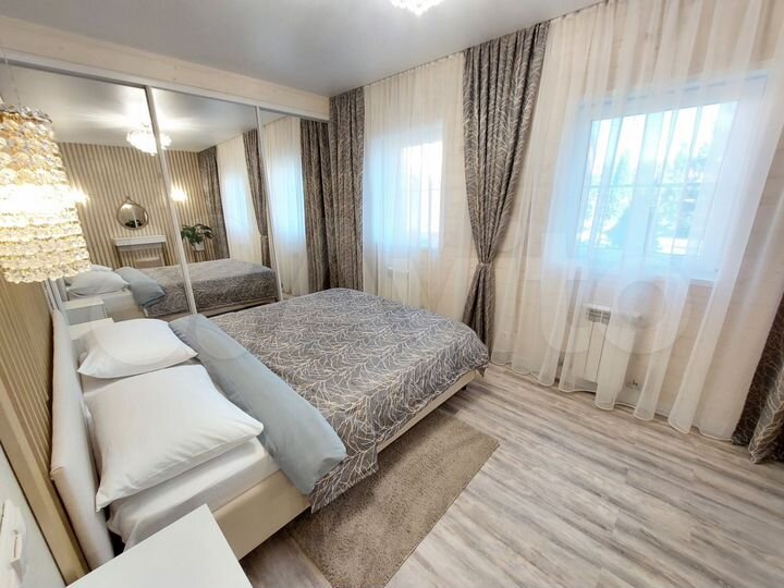 Коттедж 200 м² на участке 10 сот.