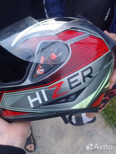 Шлем hizer