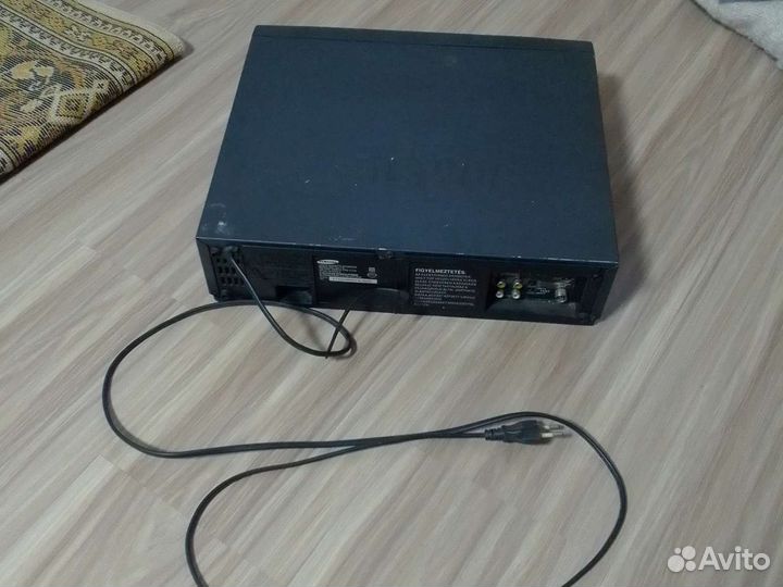 Видеомагнитофон