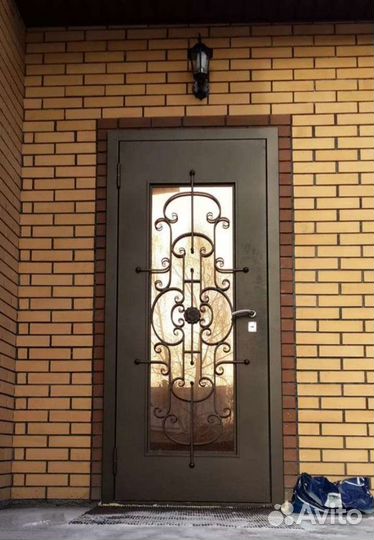 Дверь входная металлическая со стеклом 1926