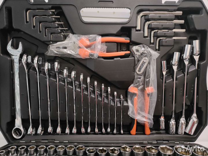 Набор инструментов (с дефектом) 137 предметов