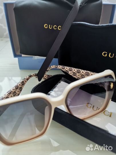 Солнцезащитные очки женские gucci